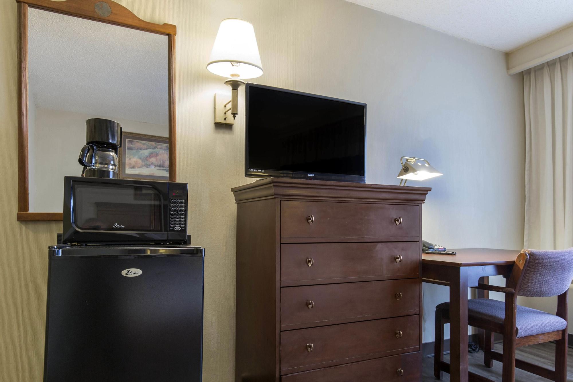 Lamplighter Inn-South Springfield Esterno foto